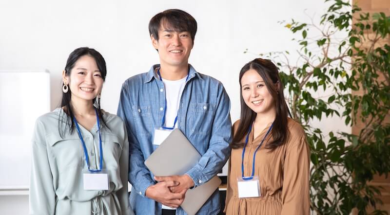 男女の会社員